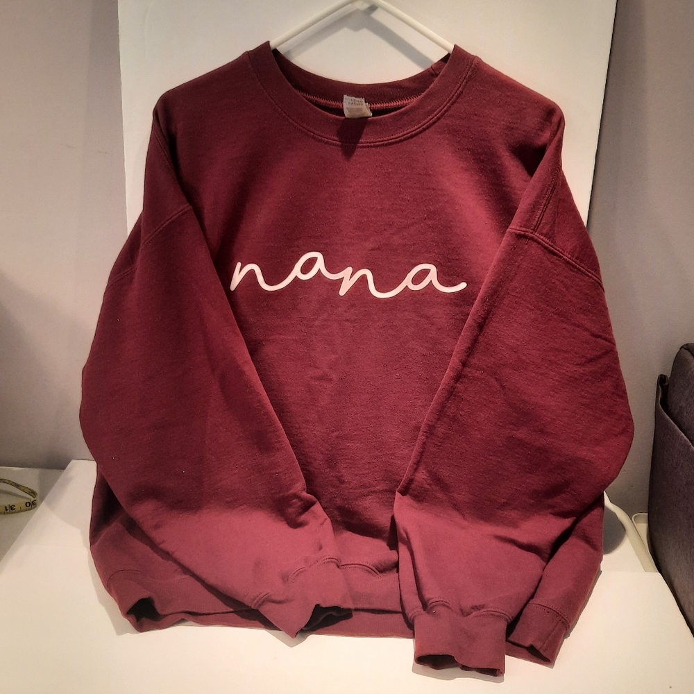 Gildan Heavy Blend Burgundy Sweatshirt